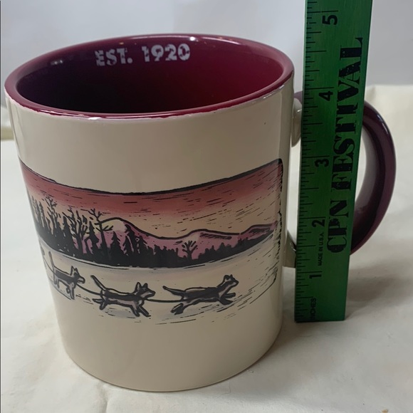 Eddie Bauer 2007 collectable coffee mug featuring winter dog sled scene. - Picture 9 of 10